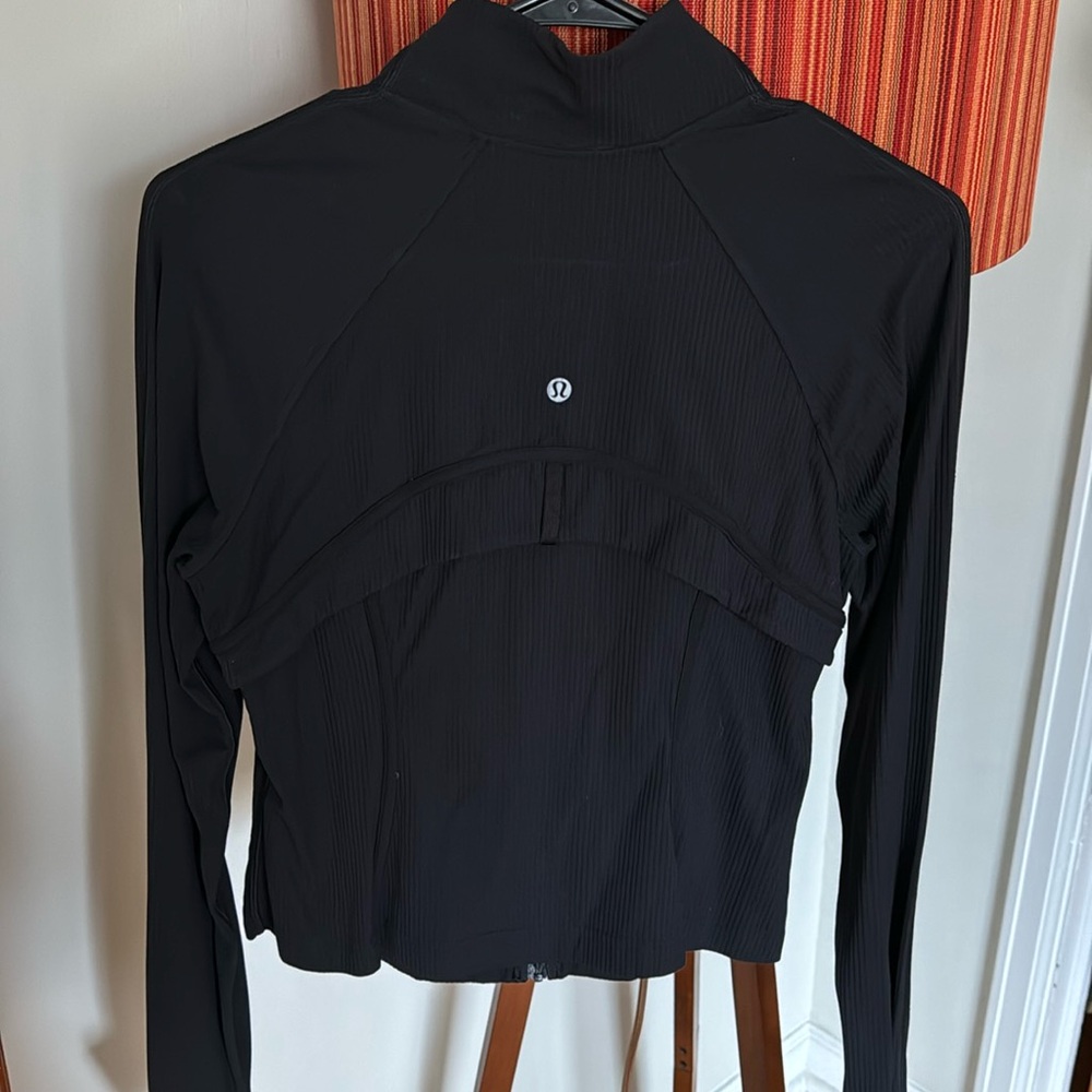 Black lululemon ribbed jacket